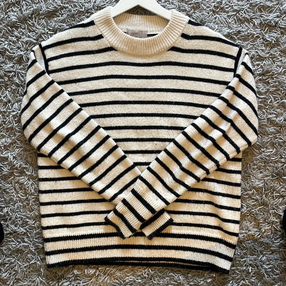 Randig stickad tröja från H&M