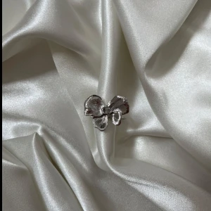 Lovisa ring  - 45kr/st, rostfri, justerbar 