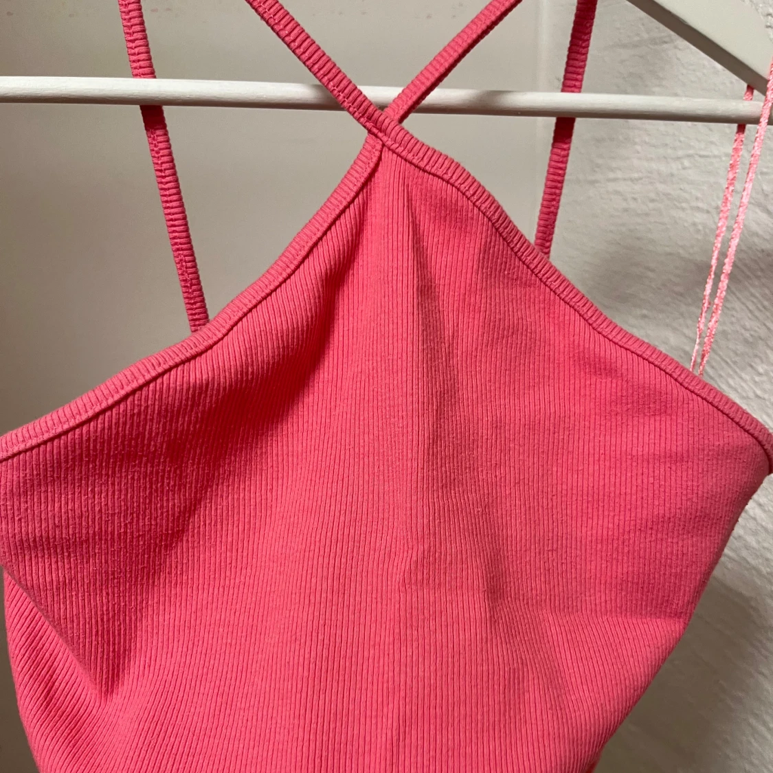 Rosa ribbad linnetopp från Zara - 90