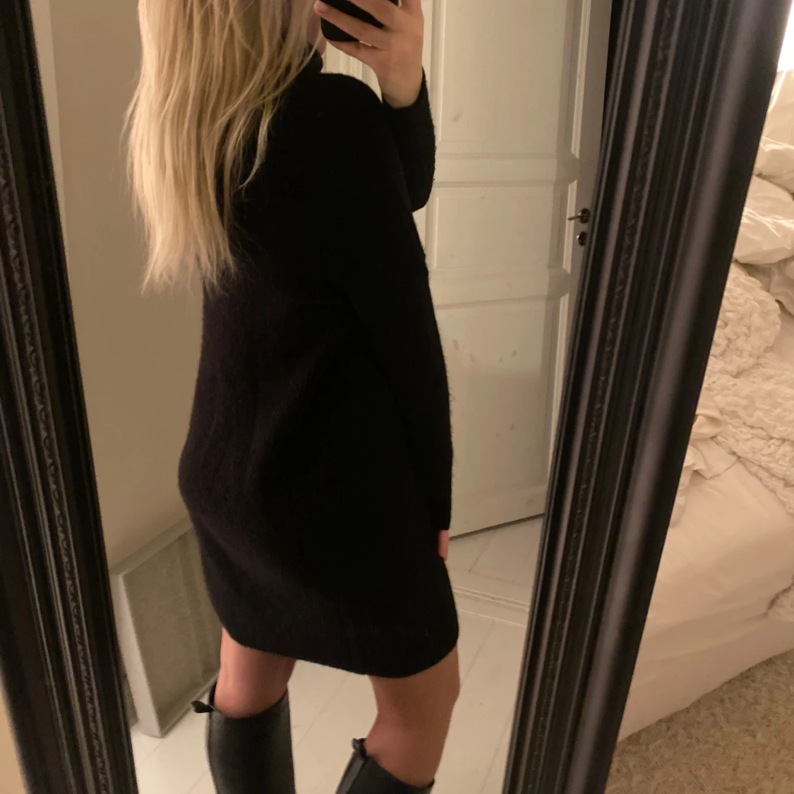 Svart stickad klänning - 92