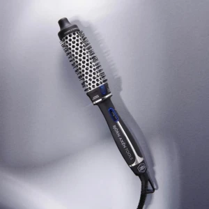 björn axén värmeborste 38mm - (inte min bild) säljer min värmeborste för den kommer inte till användning. Resultatet blir dock så fint och naturligt!