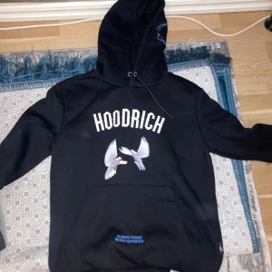 Hoodrich hoodie - Hoodrich hoodie oanvänd storlek xs passar S