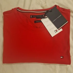 T-shirt - Aldrig använd.