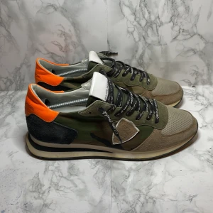 Philippe model - Ett par philippemodel i modellen trpx i storlek 43 de är i bra skick 9/10 och har inga defekter