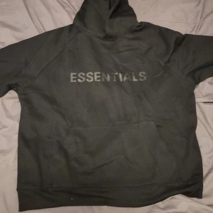 Essantials hoodie - Essentials hoodie helt ny
