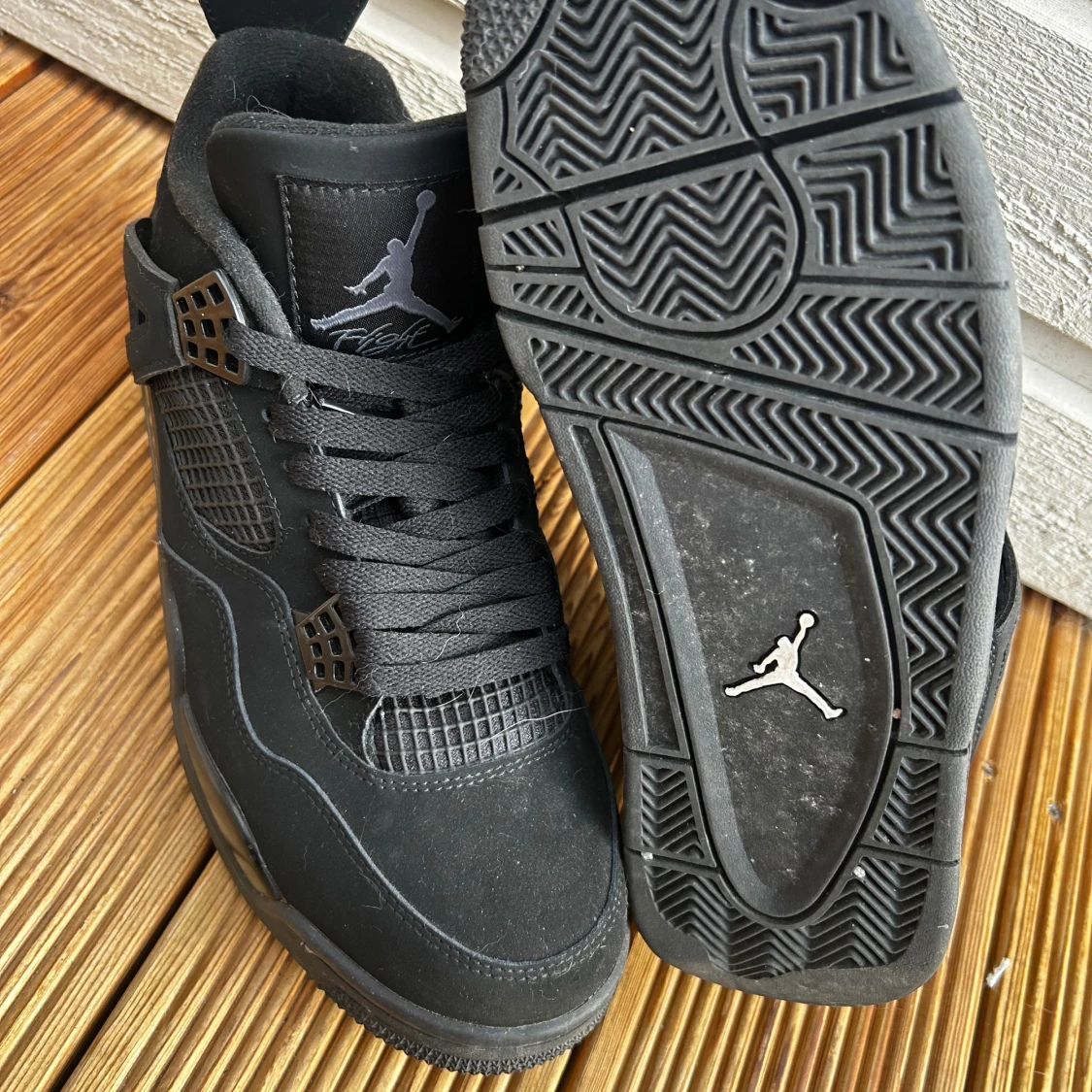 Jordan 4 Black Cats - 90