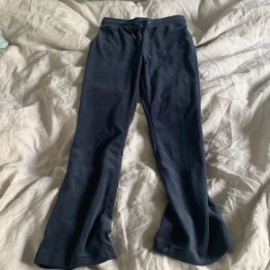 Juciy contur liknade byxor  - Juciy contur liknade byxor är perfekt om man är hemma och bara chillar!!🤩🤩🤍🤍