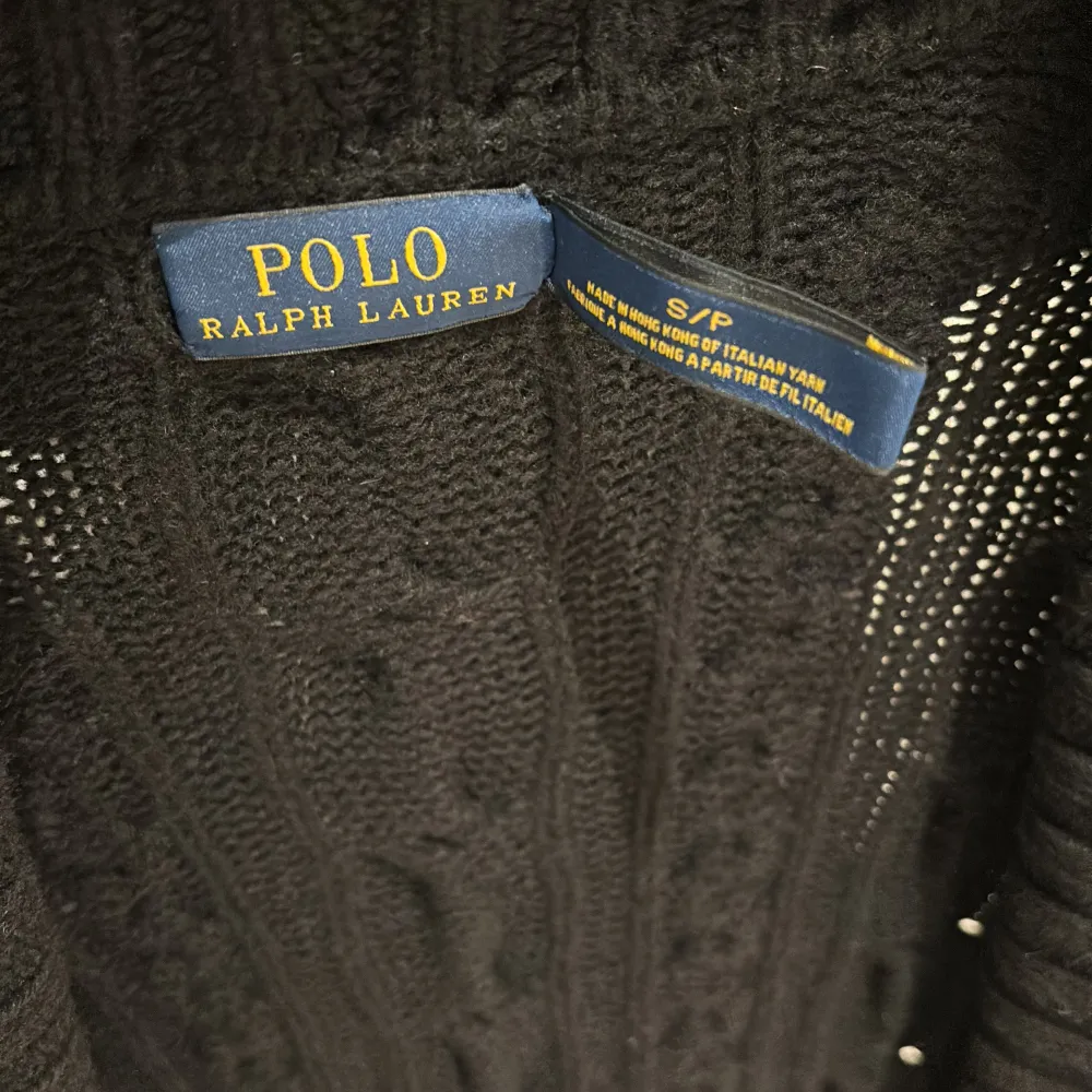 Ralph Laurent längre cardigan, mkt fint skick. Stl S men mer som en Medium. . Tröjor & Koftor.