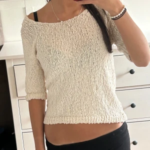 kortärmad tröja - snygg beige tröja från Kappahl💓