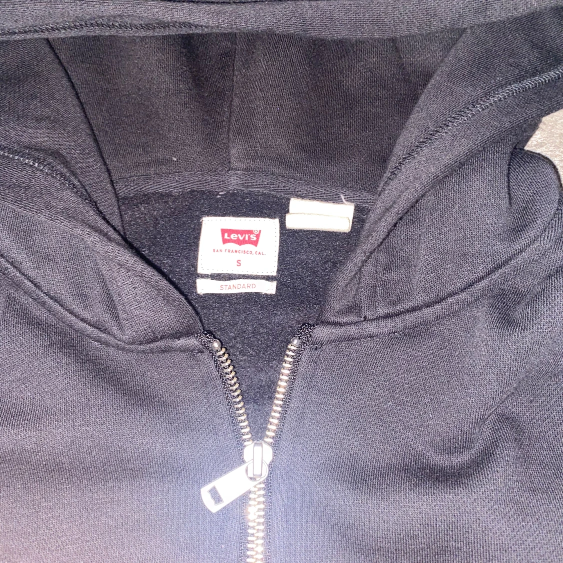 Svart hoodie från Levi's - 90