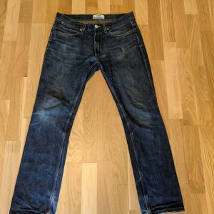 Acne studios jeans - Slim fit acne jeans i W 31 L 32(känns lite kortare)