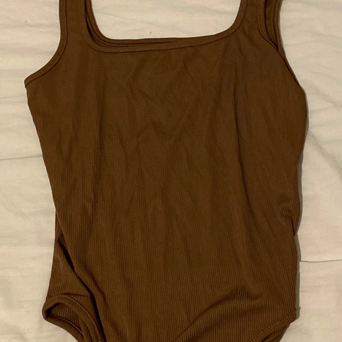 Brun ribbad bodysuilt