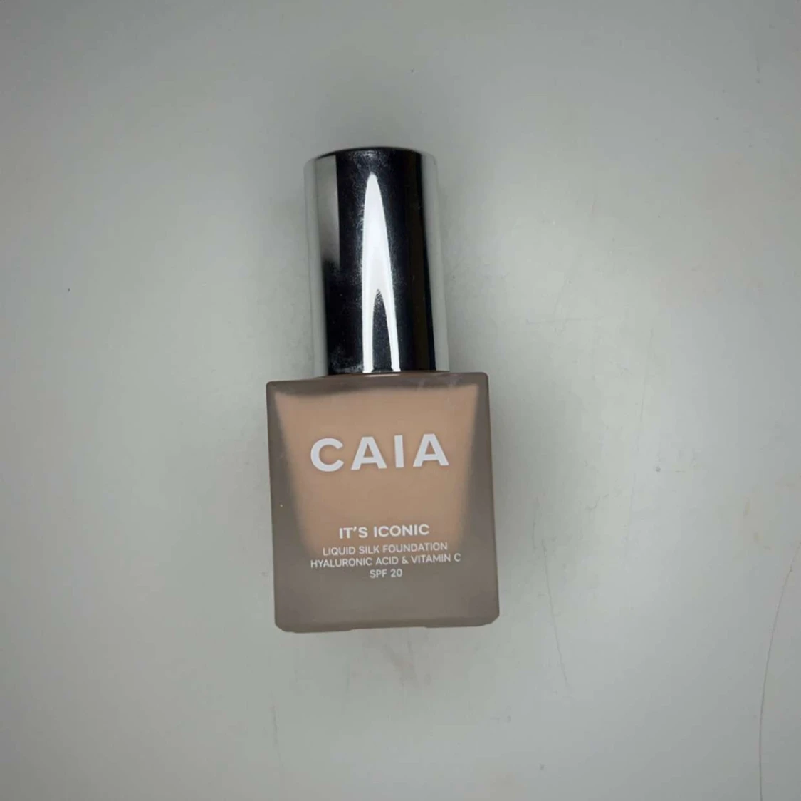 CAIA It's Iconic Liquid Silk Foundation