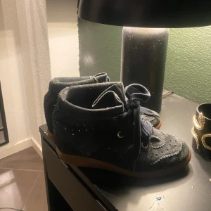 Isabel marant skor - Säljer mina jättefina isabel marant bobbys💖