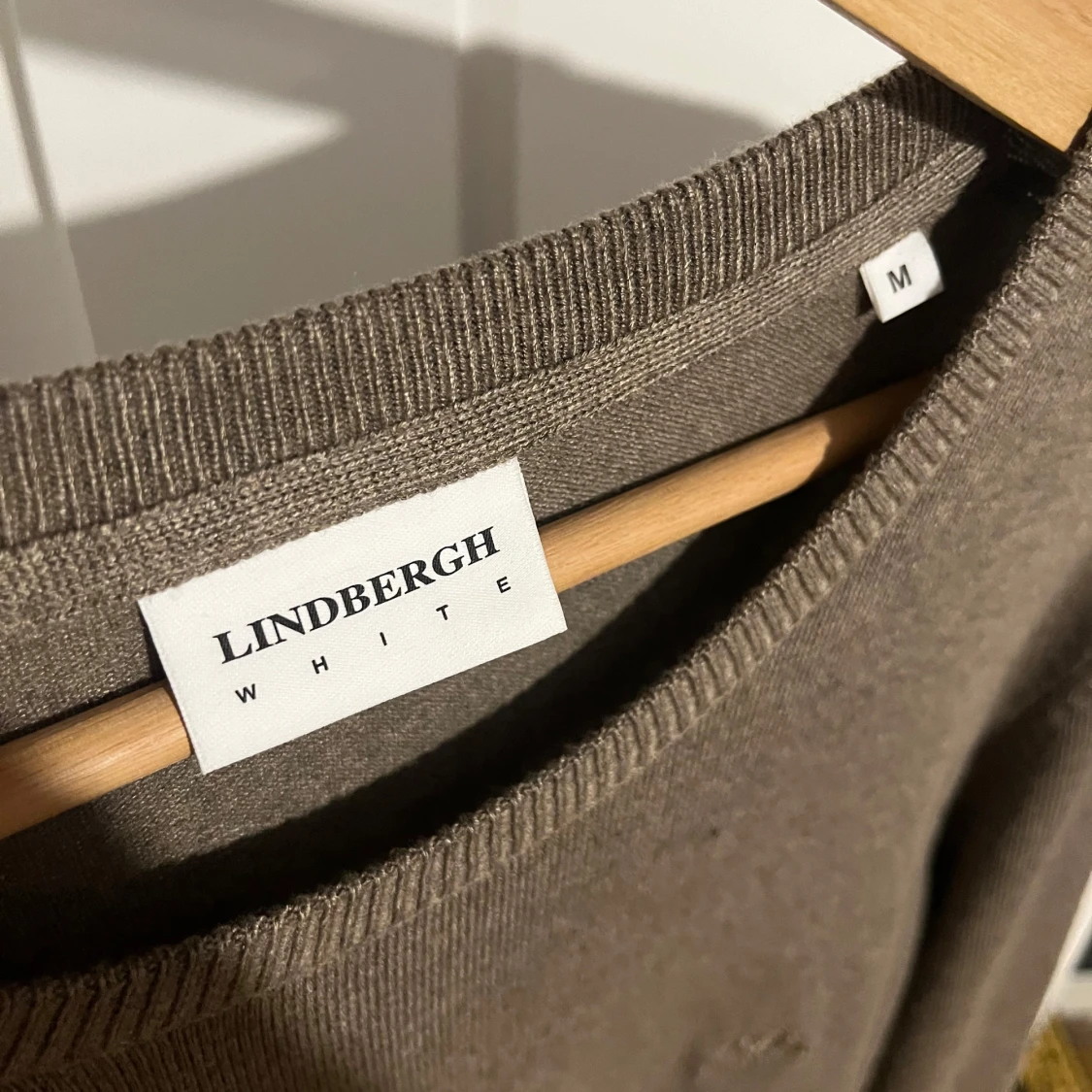 Brun tröja från Lindbergh - 91