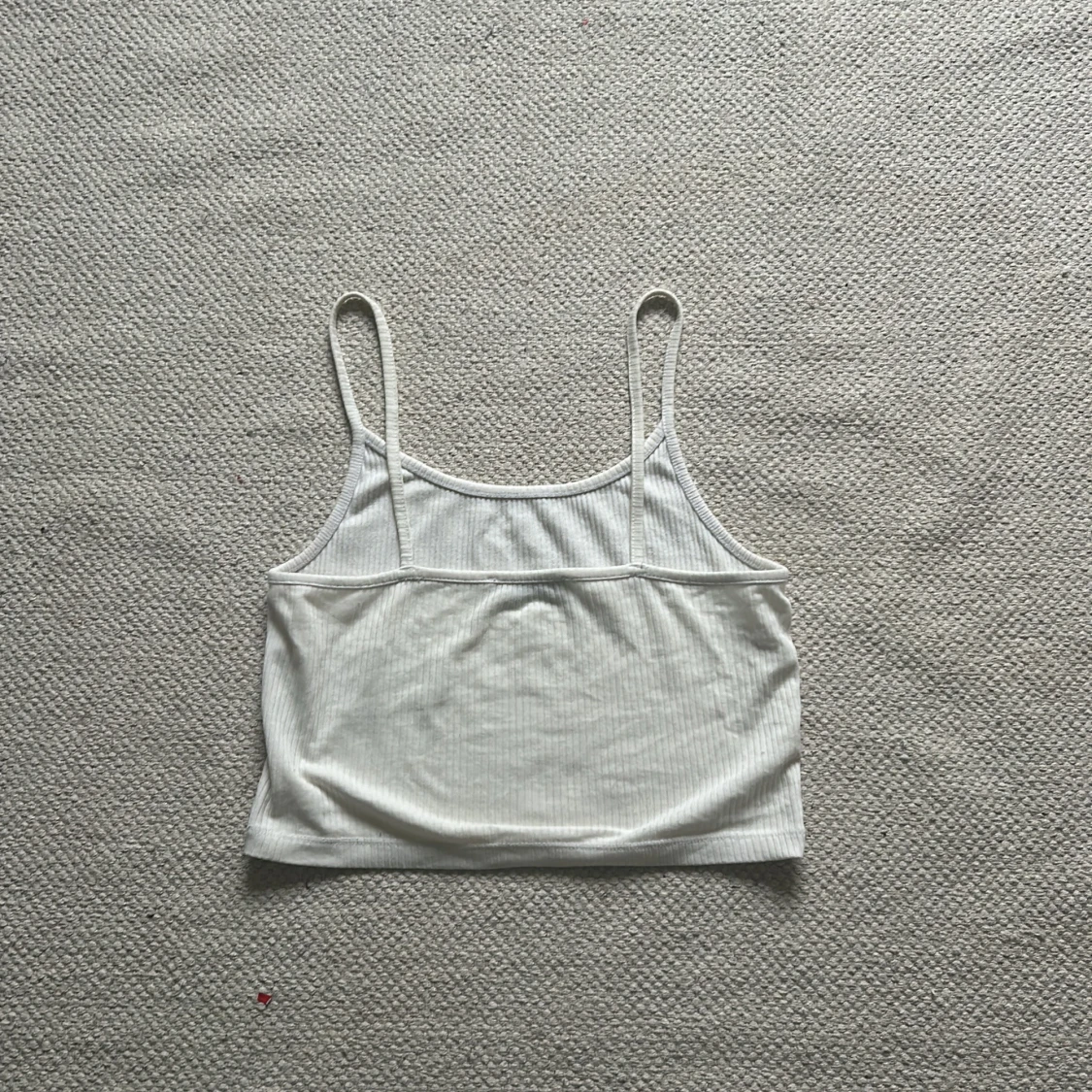 Vit ribbad linnetopp från FB Sister - 90