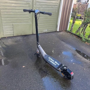 E-Wheels Urban max - Hastighet 40kmh räckvidd 70km Åkt endast en sommar så den är i ny skick laddare ingår 