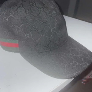 Keps  - Den är i fint skick och den är knappt använd 