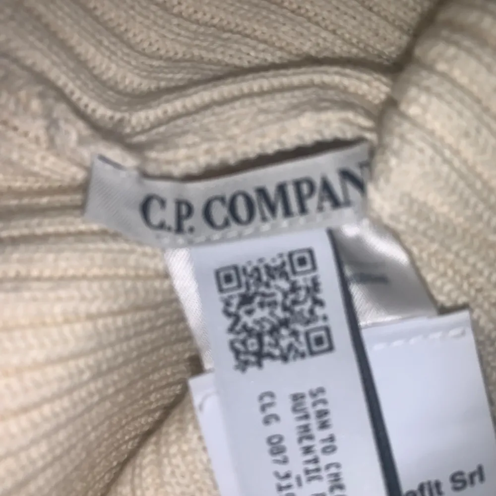 Helt ny cp company mössa .. Övrigt.