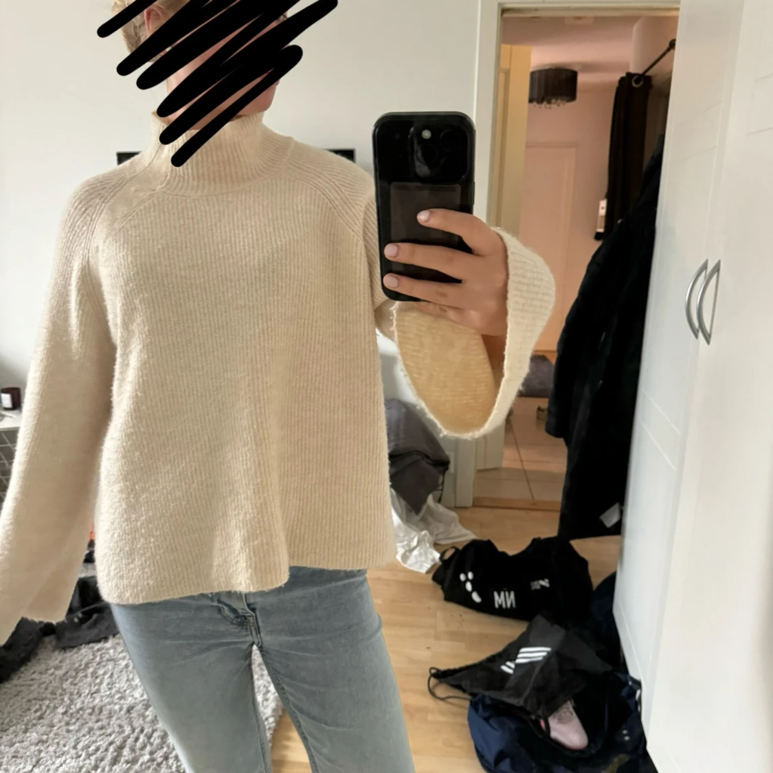 Stickad tröja med krage - 91