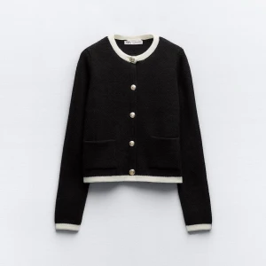 Stickad kofta - Stickad kofta från zara. Bra skick, säljer då den blivit lite liten på mig 