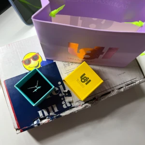 Silverhalsband med skytteberlock - L8hasselblad silverhalsband med skytteberlock. Halsbandet är helt oanvänt då jag gick hem två stycken.