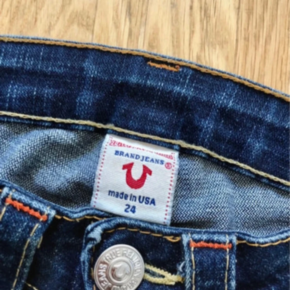 Blå jeans från True Religion - 90