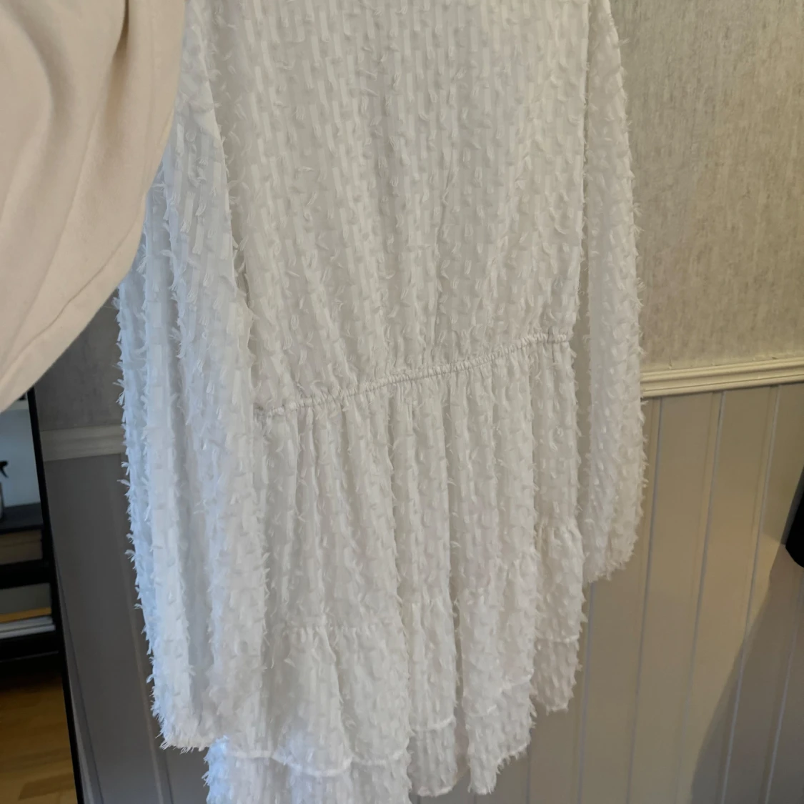 Vit klänning från NA-KD - 1