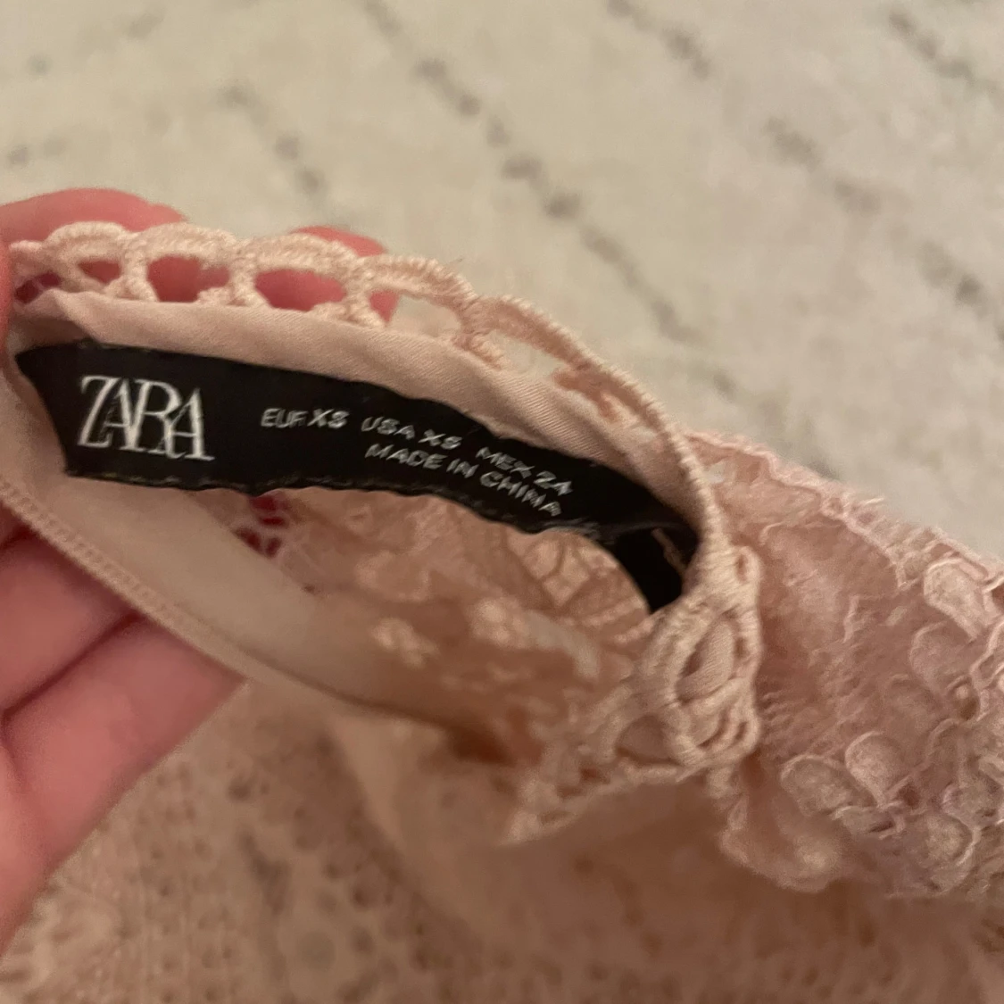 Rosa spetströja från Zara - 91