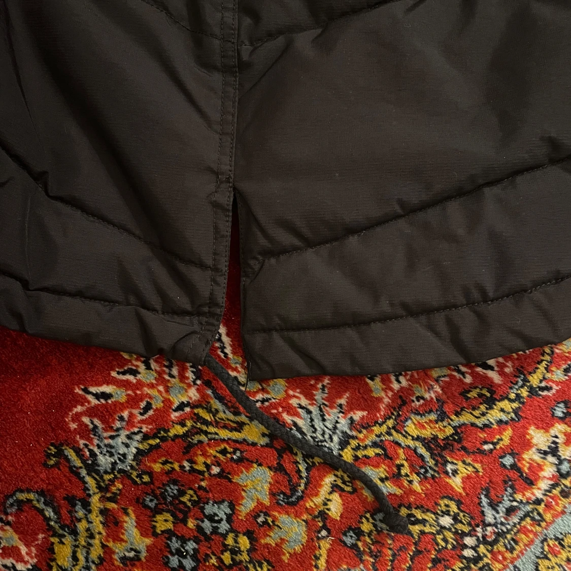 Svart dunjacka från Everest - 93