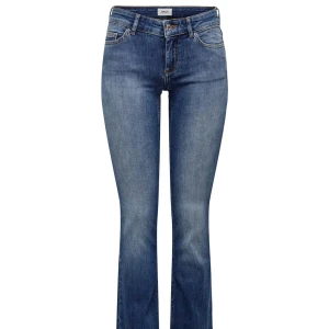 only jeans - säljer mina only jeans då de är för små, aldrig använt💘
