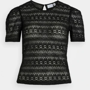 Svart spetsblus från Vero Moda - Svart spetsblus från Veromoda , bara använd några gånger