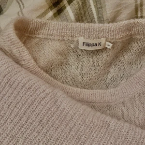 Filippa K mohair  - gosigaste mohair tröjan från filippa k, nypris 2500-3200 (minns ej exakt) inga defekter alls fint skick!💞💞