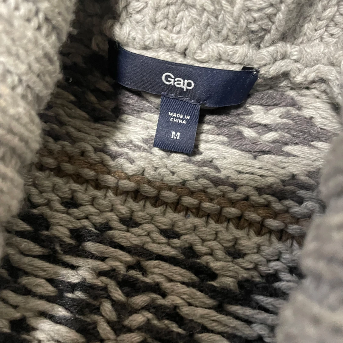 Grå stickad kofta från Gap - 3