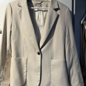 Kavaj HM - Kavaj från Hm, knappt använd. 