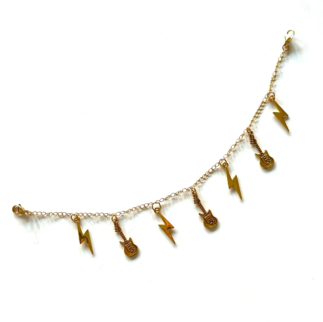 Guldfärgat accessoarsmycke