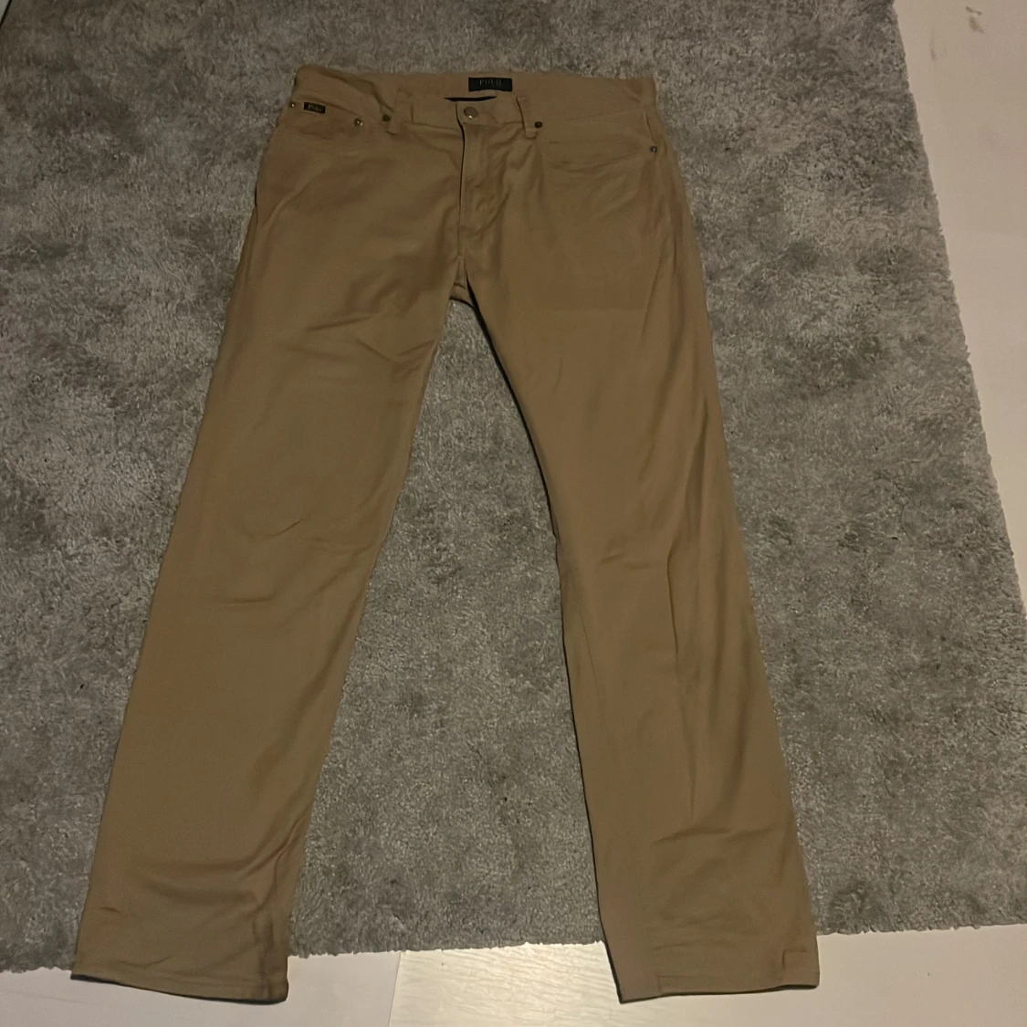 Ett par snygga och stilrena Biege Polo Ralph Lauren chinos - 1