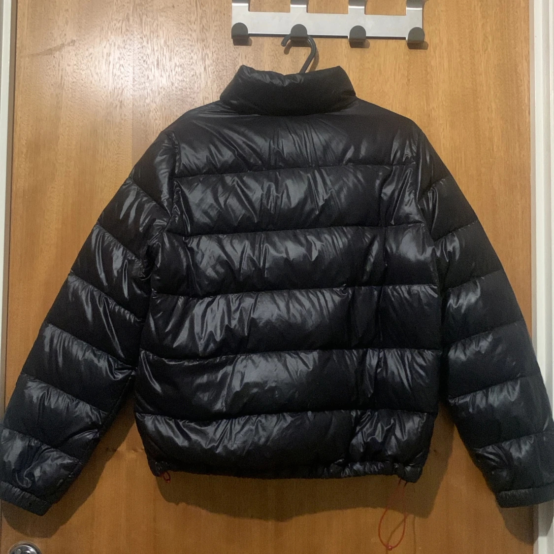 Dam Svart dunjacka från Levi's - 1