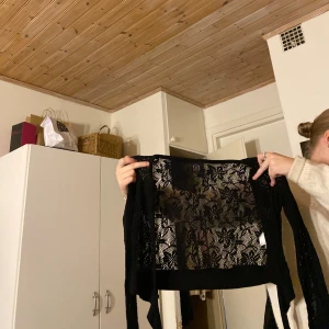 Svart spetskofta - Super fin svart spets kofta! 🫶🏽