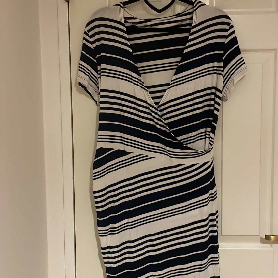 Egensydd Randig omlottklänning - 1