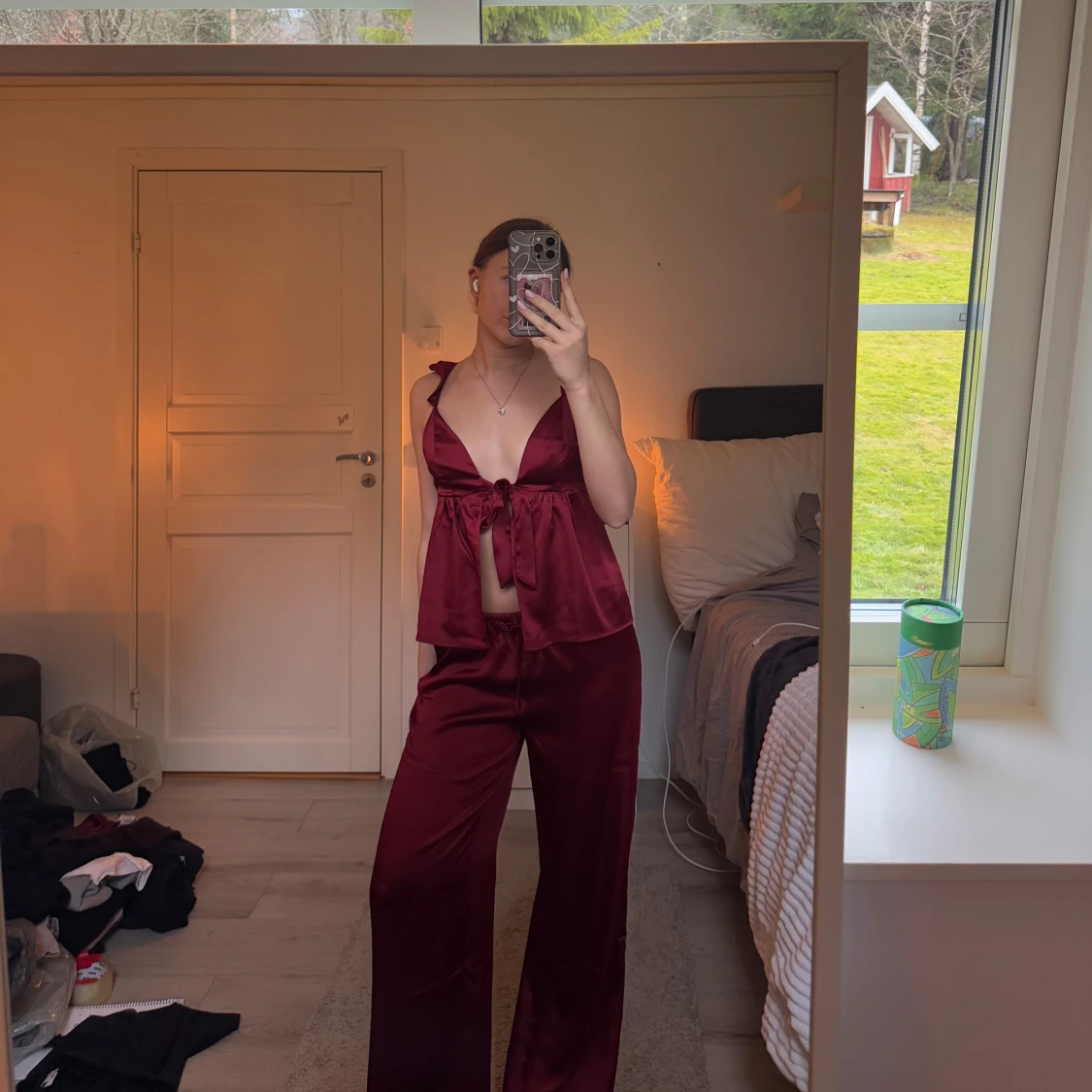 Vinröd set med knytband - 1