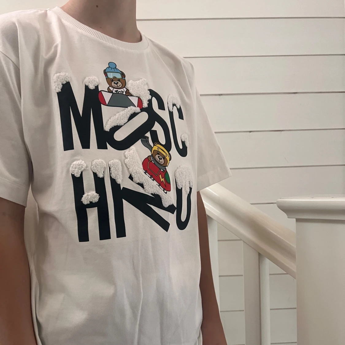 Vit t-shirt med björnmotiv