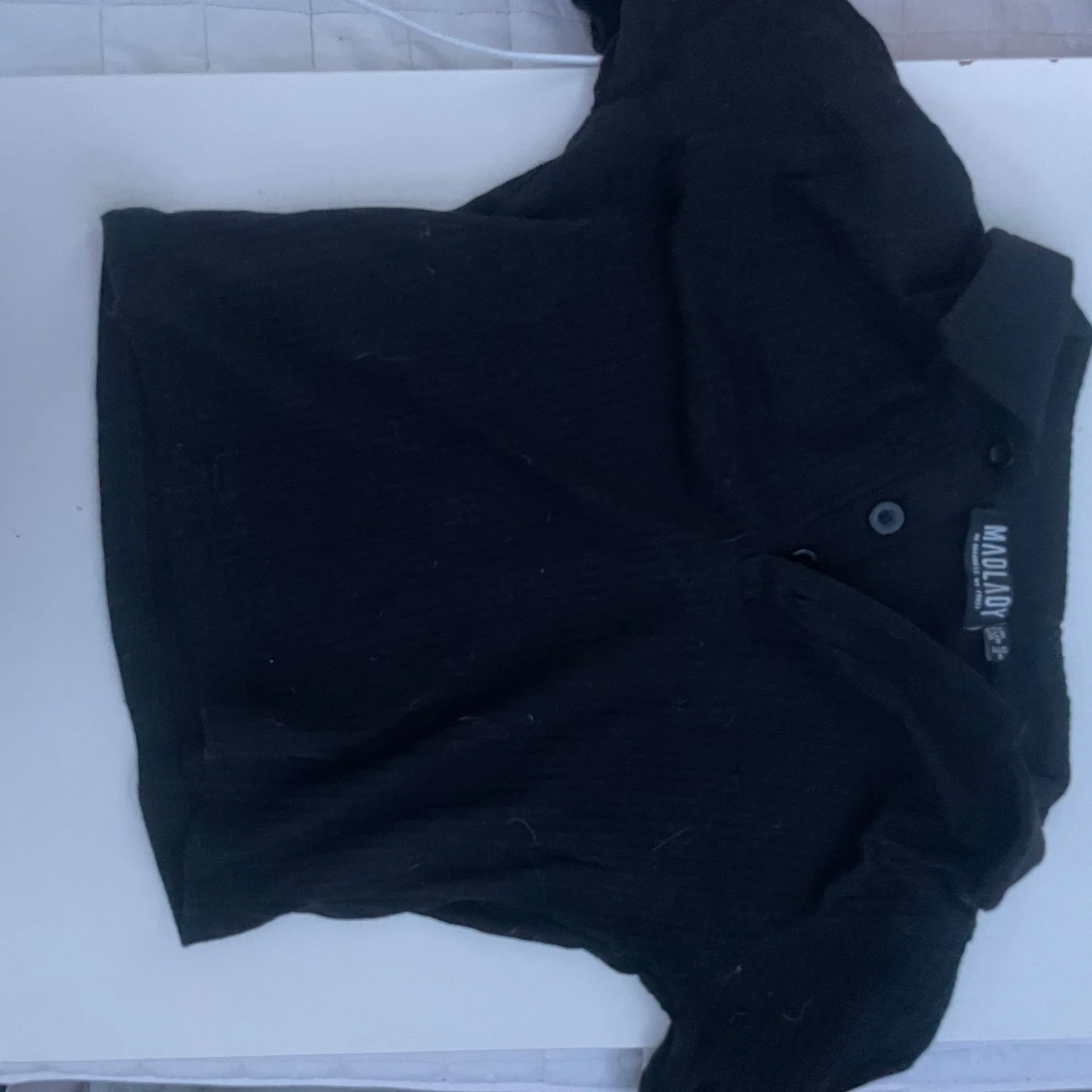 Svart croppad topp från Madlady - 91