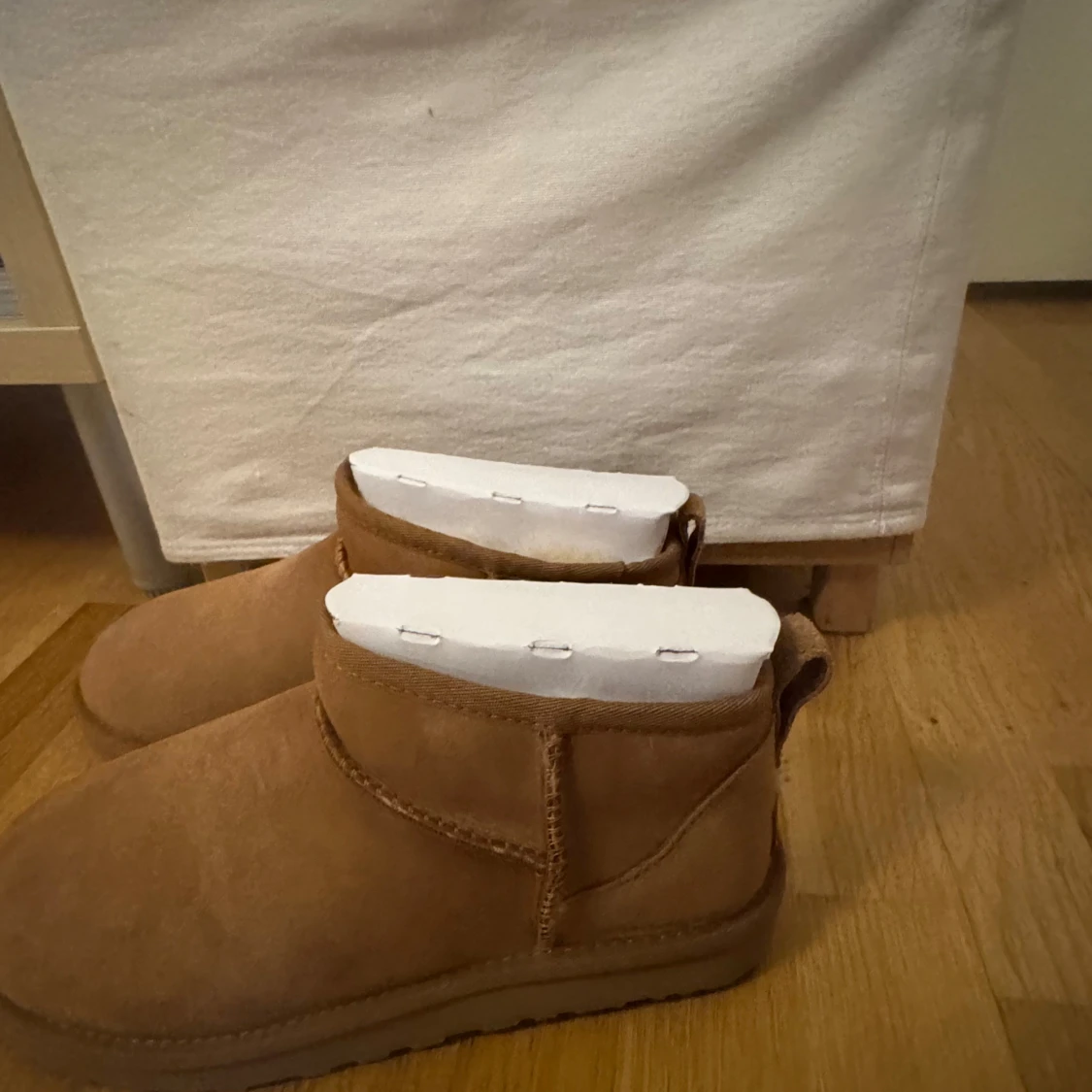Bruna ultra mini från UGG - 2