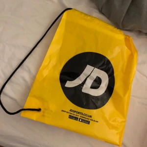 JD sports påse - om du har några frågor vänligen fråga💖(säljer 1 påse) 
