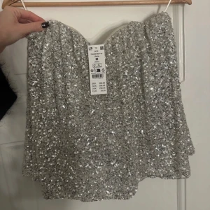 Glittrig topp ifrån Gina - Så fin helt ny topp!💕