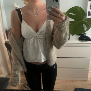 fin Topp - Jättefin topp från brandy Melville som man kan knyta! 