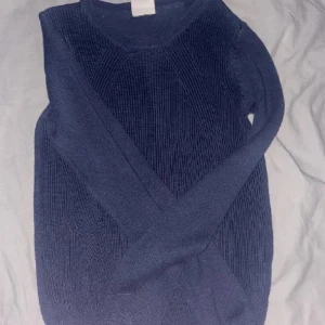 Stickad tröja - Stickad tröja från Vero Moda i bra skick!