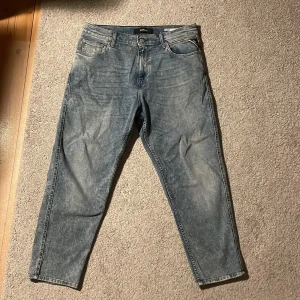 Ljusblå Replay jeans med ”Sandot” modell - Storlek 32/30, så gott som oanvända