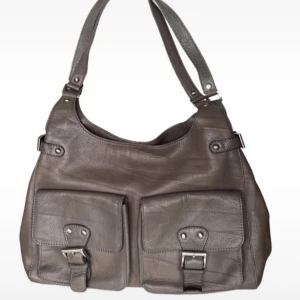 Marc O’Polo väska🤍 - Jättesnygg väska i skin/läder från Marc O’Polo🫶🏼Köpt på Vinted men är i väldigt fint skick! Man får plats med allt man behöver så perfekt som skolväska🤍 Skriv till mig för mått, fler bilder eller prisförslag😘